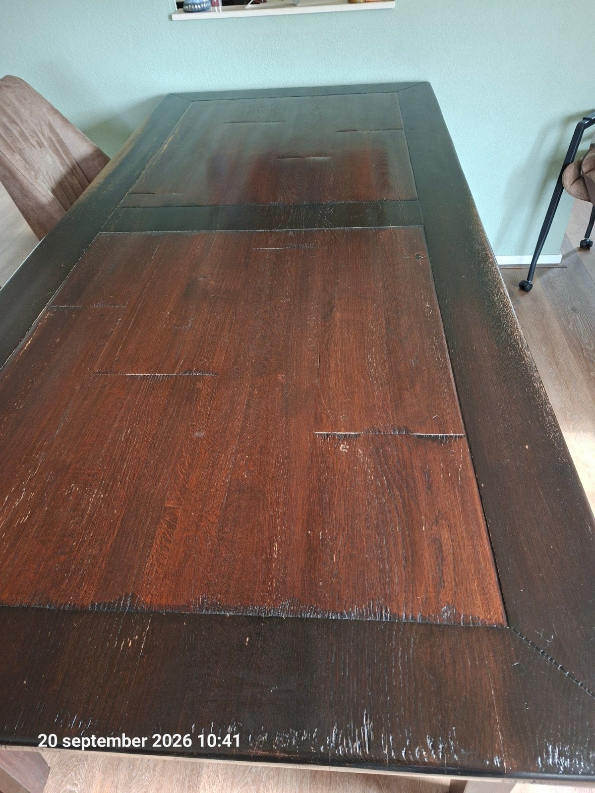 Stevige donkerbruine tafel met ingelegd hout, Ophalen, Gebruikt, 200 cm of meer, 50 tot 100 cm
