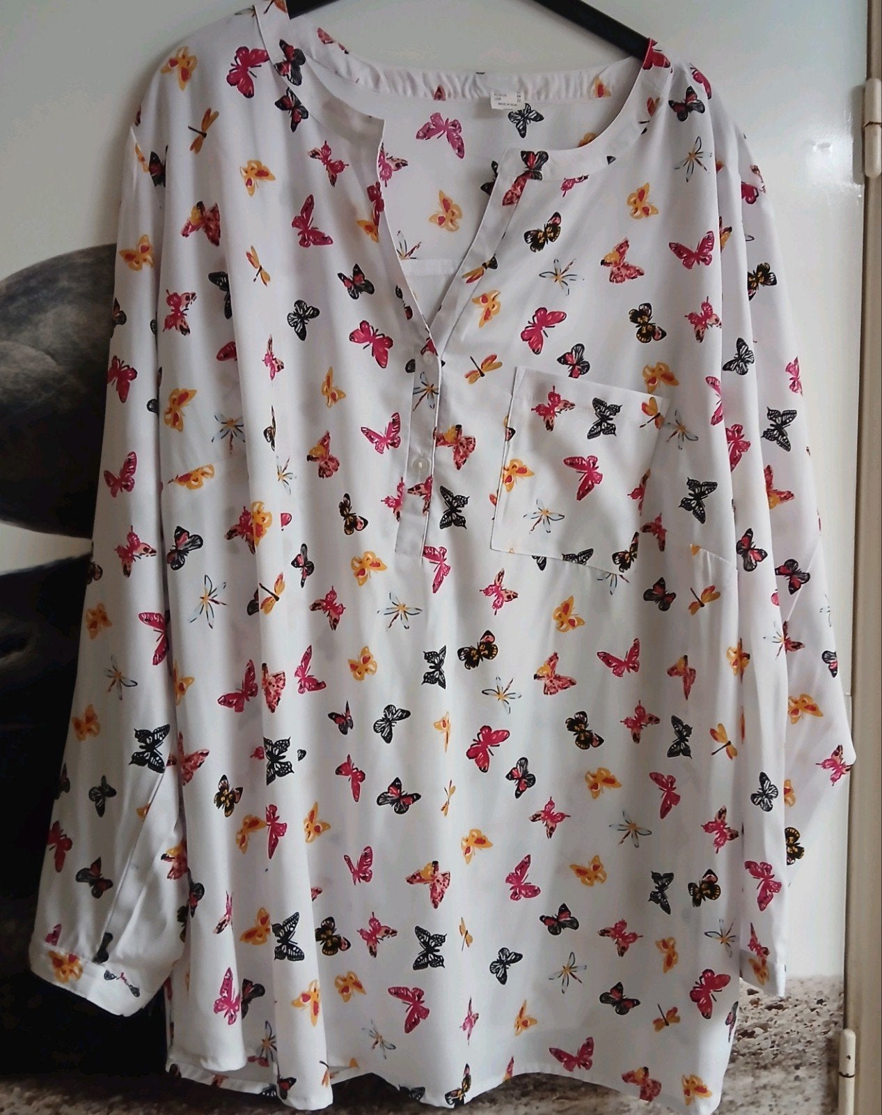 ✅️ Mooie damesblouse met vlinders Maat 54, Bonprix, Overige kleuren, Maat 46/48 (XL) of groter, Ophalen of Verzenden