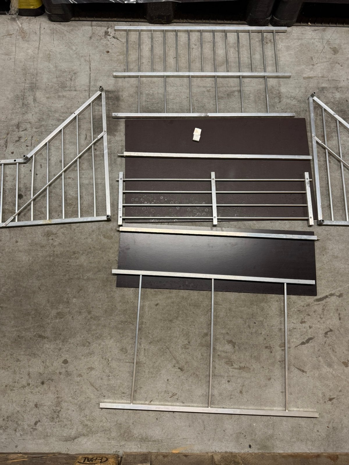 Te koop. Spoetnik Aluminium. Voor duiven. Nieuw!, Vrouwelijk, Overige soorten