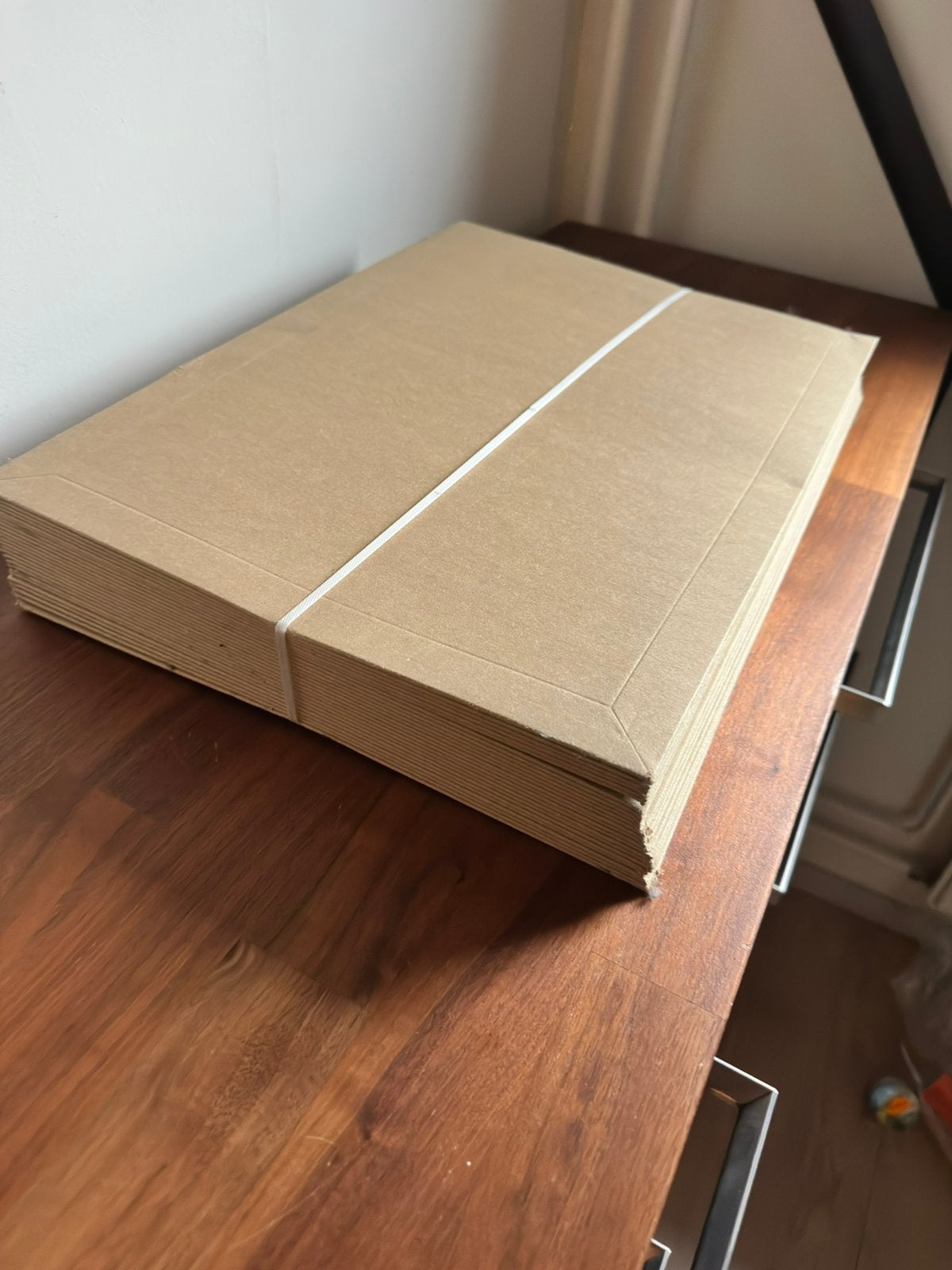 25 stuks kartonnen enveloppen 32x46cm  sterk, Ophalen of Verzenden, Zo goed als nieuw