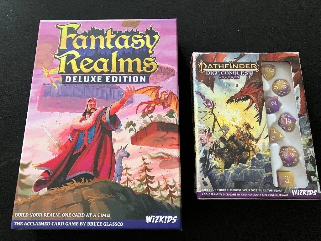 Fantasy Realms Deluxe + Pathfinder Dice Conquest, Ophalen of Verzenden, Zo goed als nieuw, WizKids