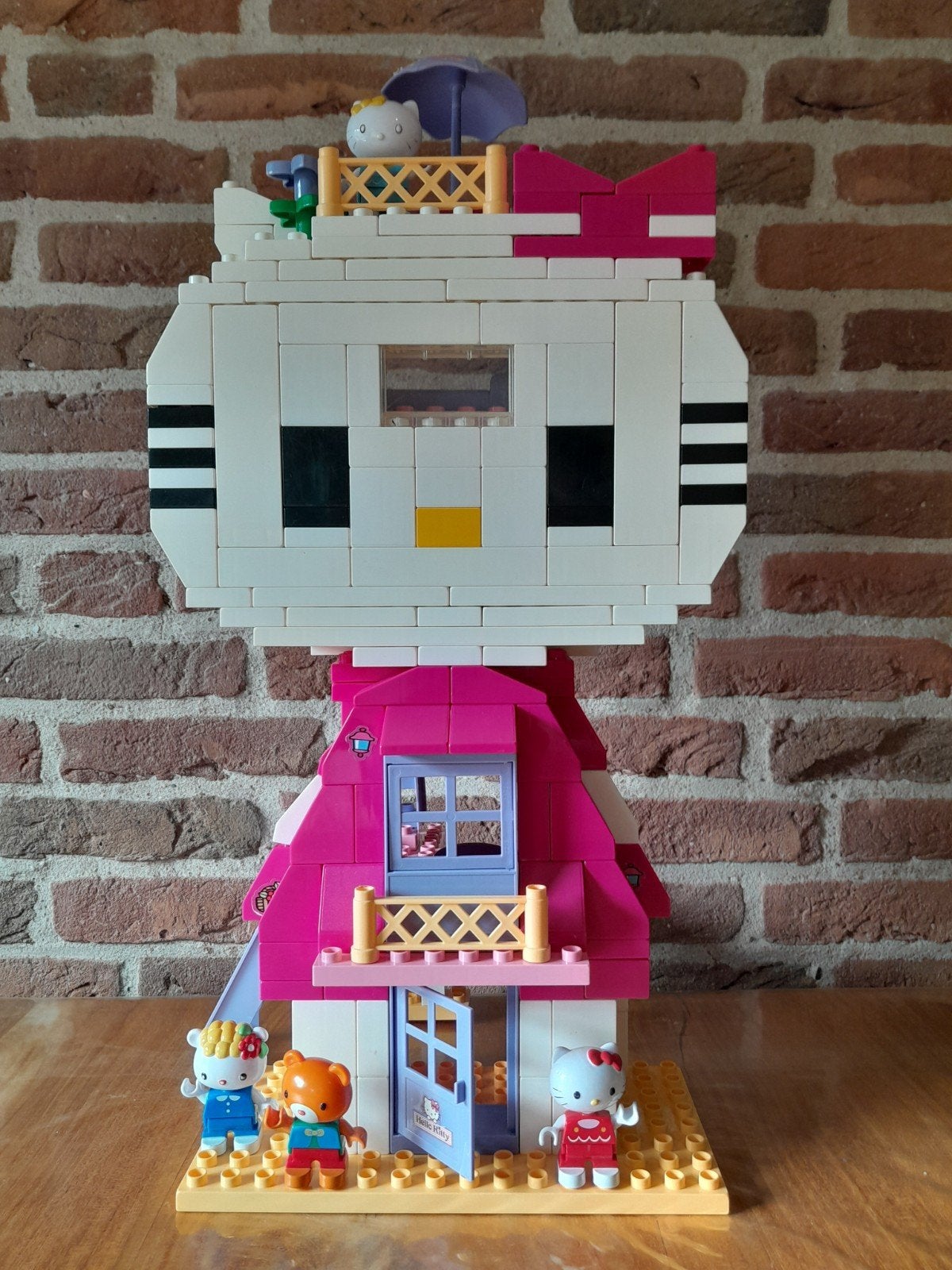 Hello Kitty poppenhuis met doos en handleiding 
Met ne, Ophalen of Verzenden, Gebruikt, Poppenhuis