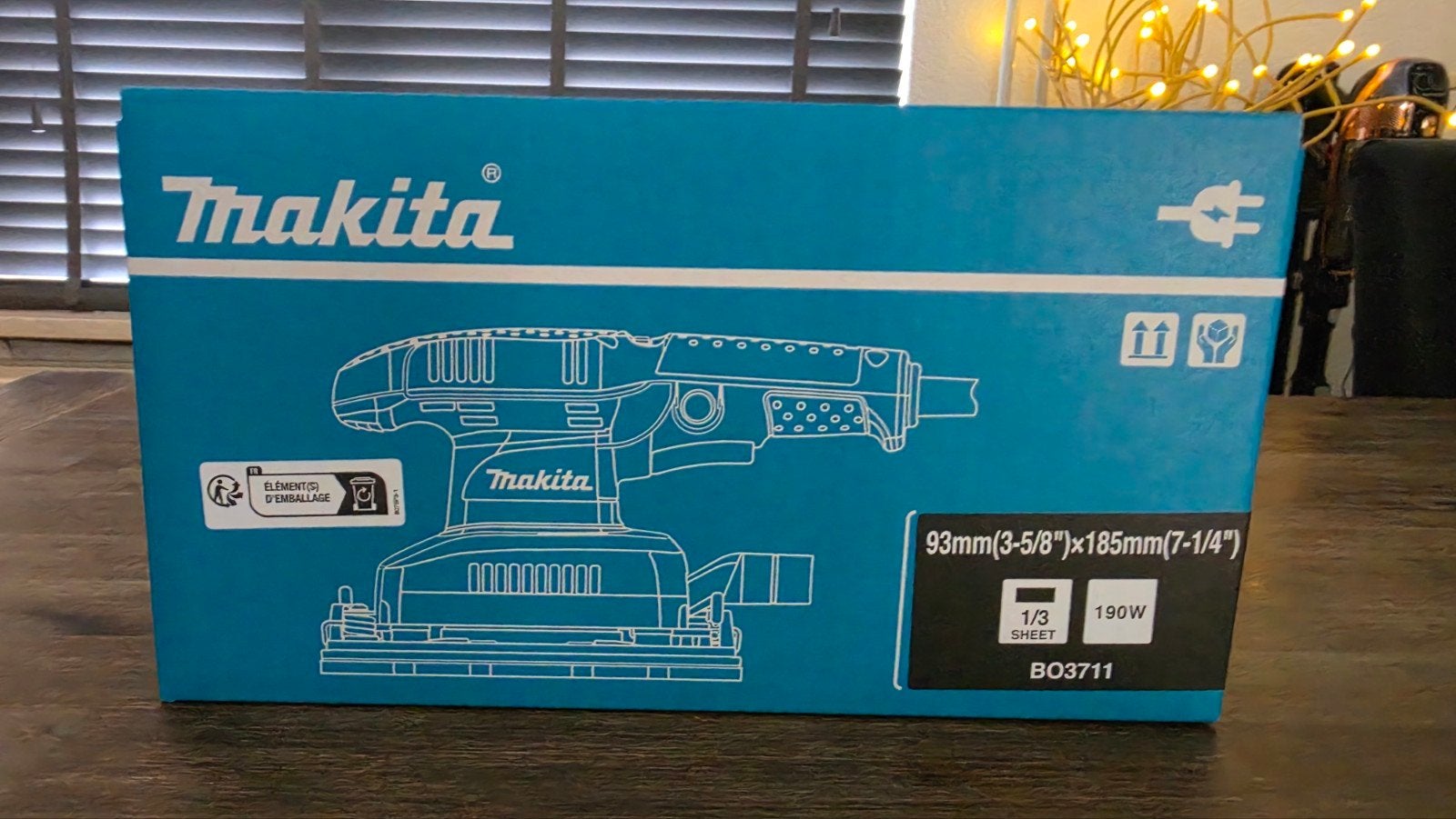 Makita BO3711 Vlakschuurmachine - Nieuw in doos, Doe-het-zelf en Verbouw, Gereedschap | Schuurmachines, Ophalen, Nieuw, Minder dan 600 watt