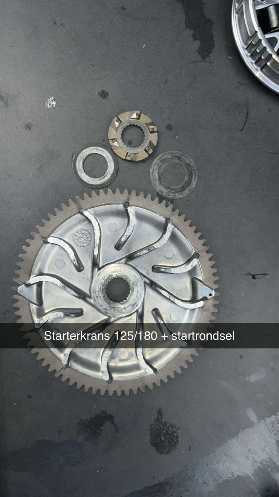 Starterkrans, shimringen & startrondsel, Ophalen of Verzenden, Zo goed als nieuw, Uitlaat, Piaggio