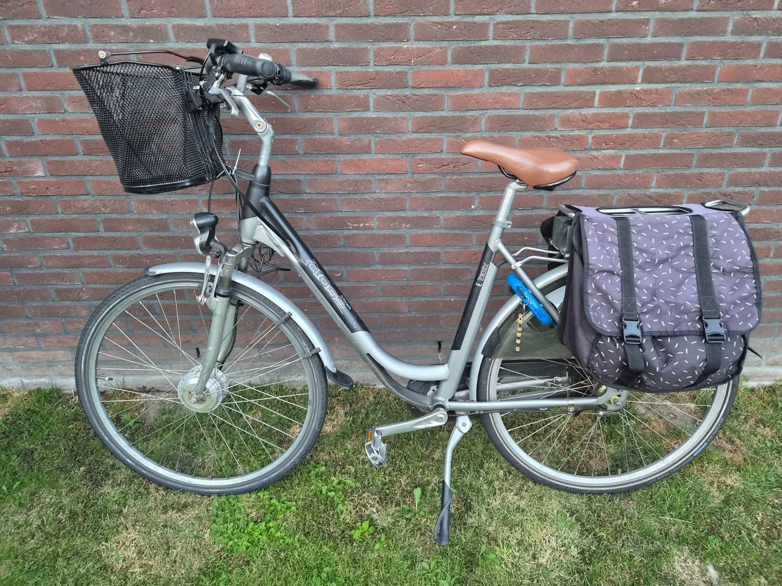 Electische dames fiets Cross, Ophalen, Gebruikt, Overige merken, Mandje
