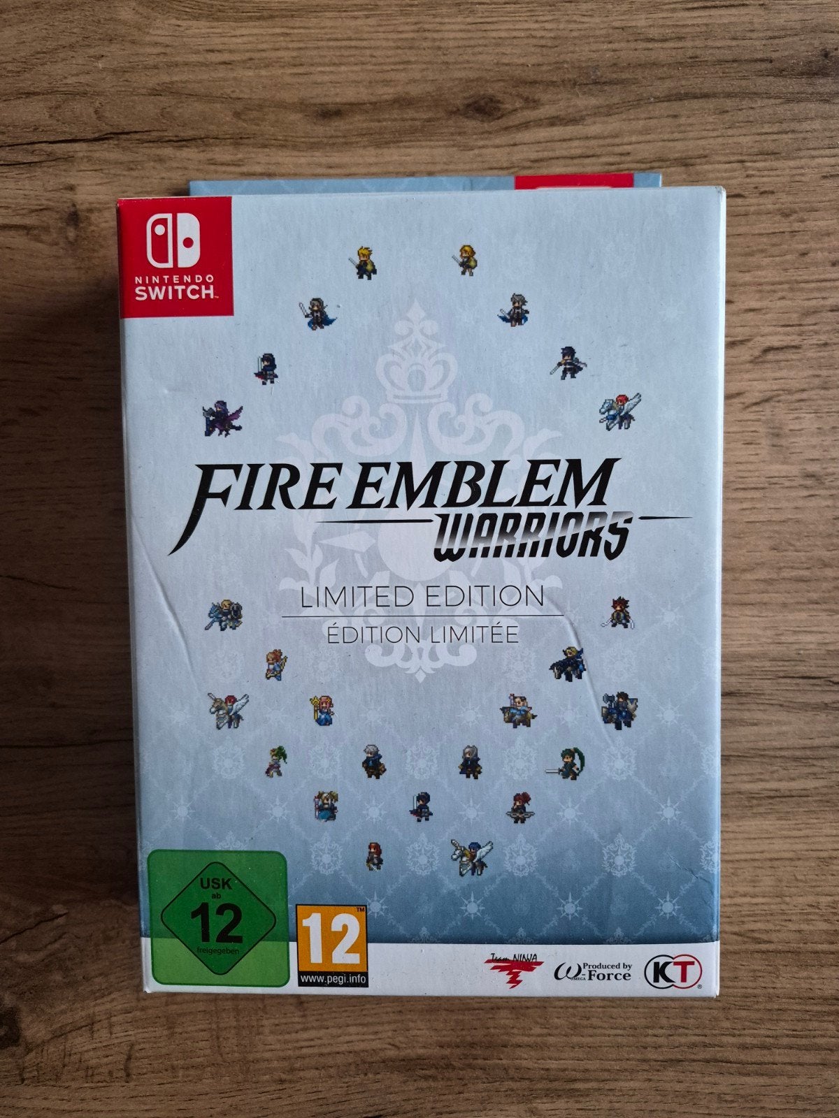 Fire Emblem Warriors Limited Edition Nintendo Switch, Met games, Ophalen of Verzenden, Zo goed als nieuw, Zonder controller