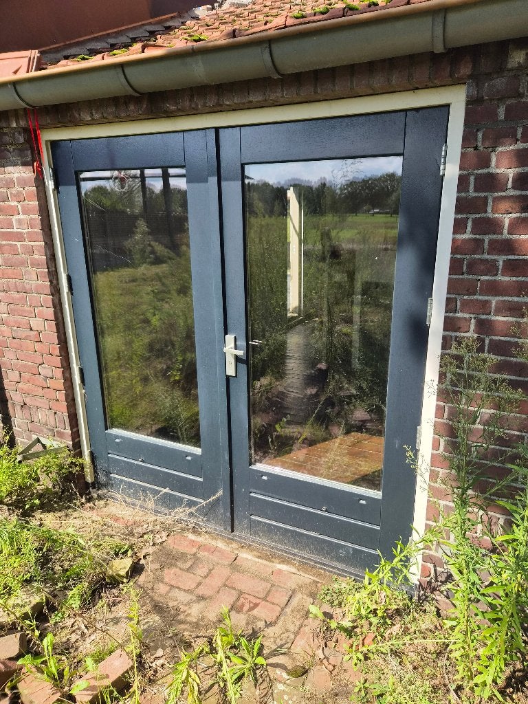 Houten tuindeuren met dubbelglas en sluiting en kozijn, Ophalen, Gebruikt, 120 cm of meer, Buitendeur