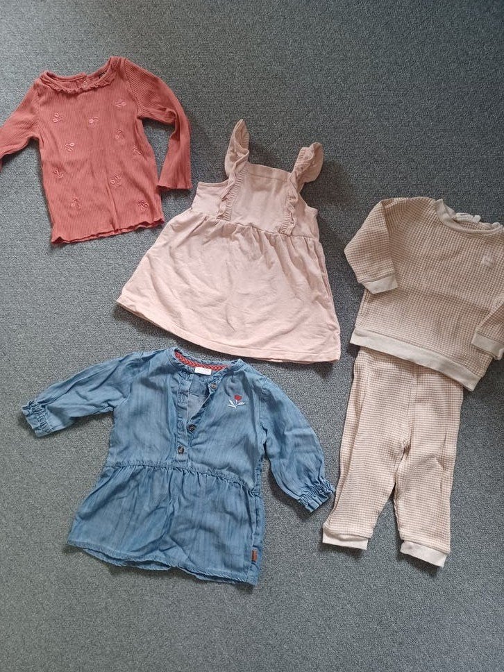 4 stuks meisjes babykleding mt 74, Kinderen en Baby's, Ophalen of Verzenden, Zo goed als nieuw, Maat 74
