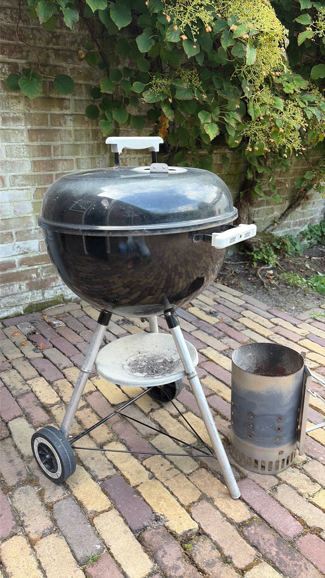 Gratis: zwarte Weber bbq met firestarter, Ophalen, Gebruikt, Met accessoires