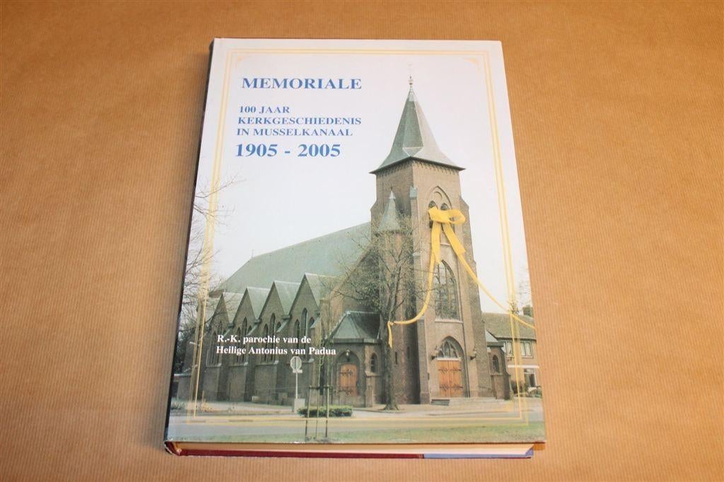 Memoriale 1905-2005 —Dikke Pil Kerkgeschiedenis Musselkanaal, Boeken, Godsdienst en Theologie, Zo goed als nieuw, Ophalen of Verzenden