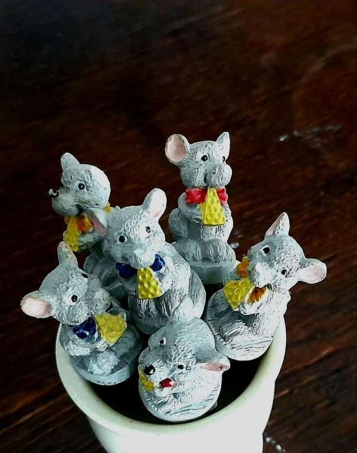 Set 6 nieuwe borrelprikker gedecoreerd met 'pedante' muisjes, Ophalen of Verzenden, Nieuw