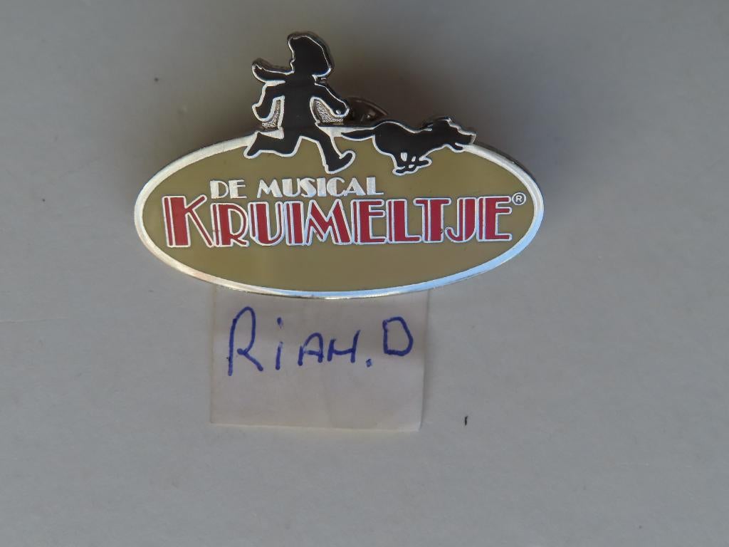 Efteling pin Kruimeltje de musical., Ophalen, Zo goed als nieuw, Button of Speldje