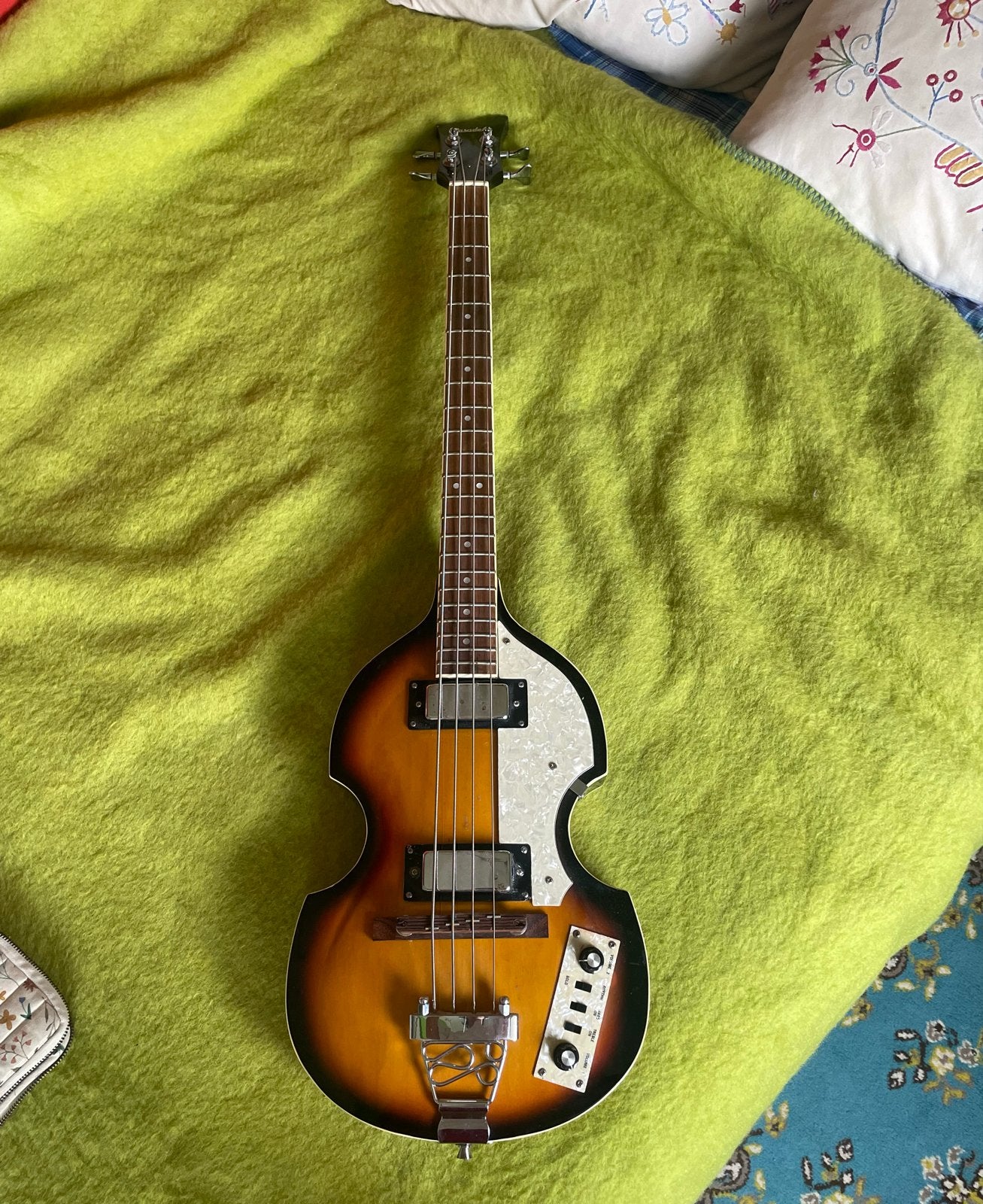 Pasadena Vioolbas - Vintage Stijl Elektrische Basgitaar, Ophalen, Gebruikt, Elektrisch