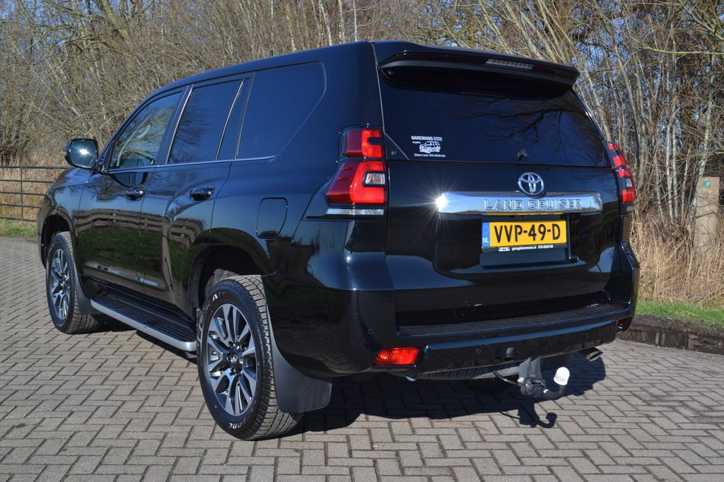 Toyota Land Cruiser 150 2.8 D-4D-F Professional Window Van, Auto's, Automaat, Gebruikt, Euro 6, 4 cilinders