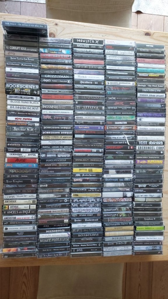 215 heavy/black/thrash/death metal tapes, Verzenden, Zo goed als nieuw, Heavy metal