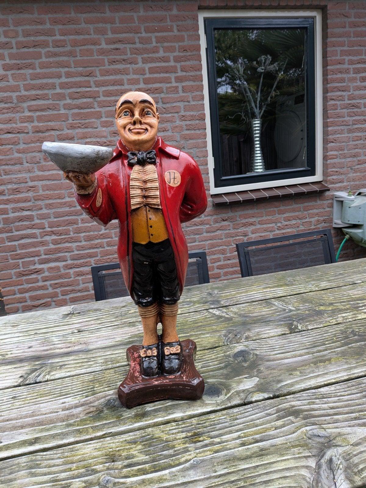 Decoratieve butler beeld met dienblad, Antiek en Kunst, Ophalen