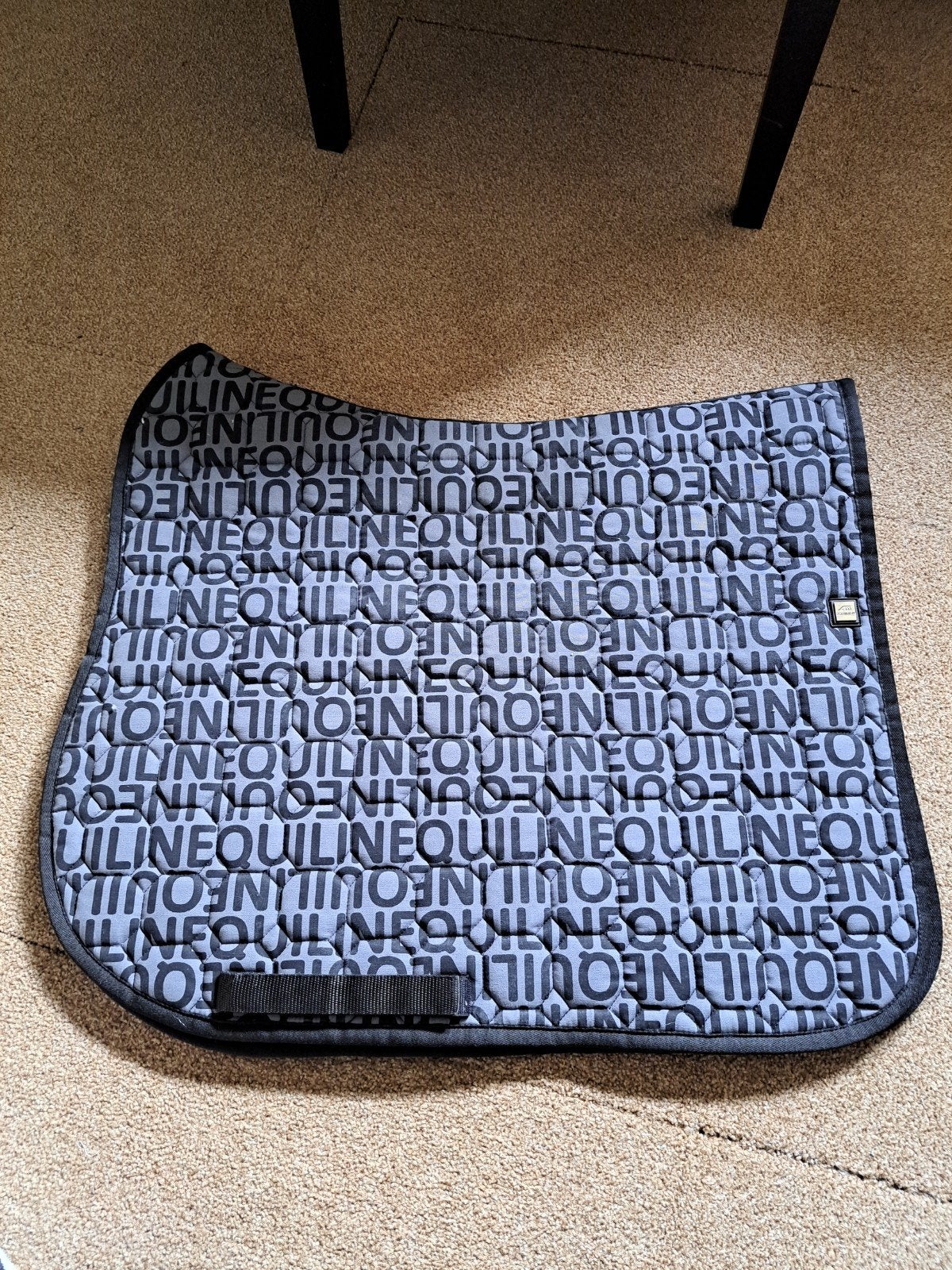 Te koop EQUILINE dressuurdekje, Dieren en Toebehoren, Ophalen of Verzenden, Zo goed als nieuw