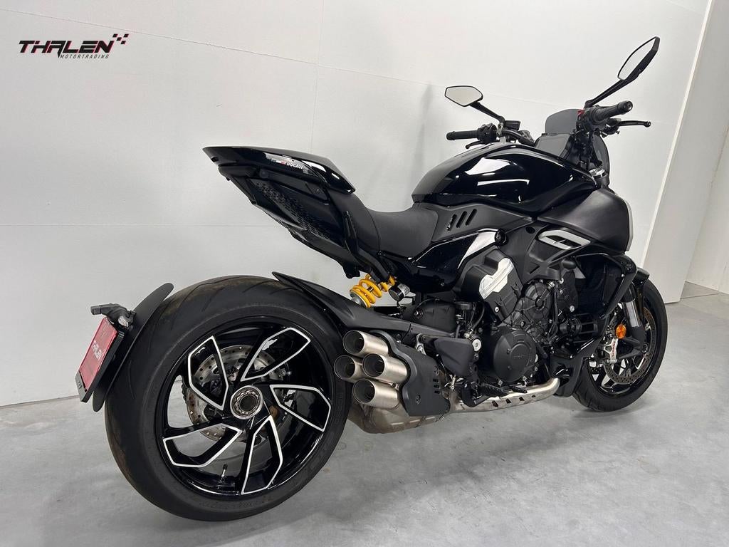 DUCATI DIAVEL V4 (bj 2023) km4000, DUCATI, 2 cilinders, Bedrijf, Onbekend