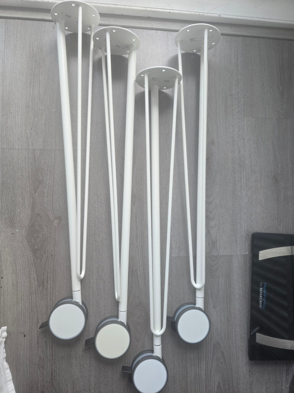 4x ikea Krille tafelpoten met wielen / 4 table legs on wheel, Ophalen, 50 tot 100 cm, Rond, 50 tot 100 cm