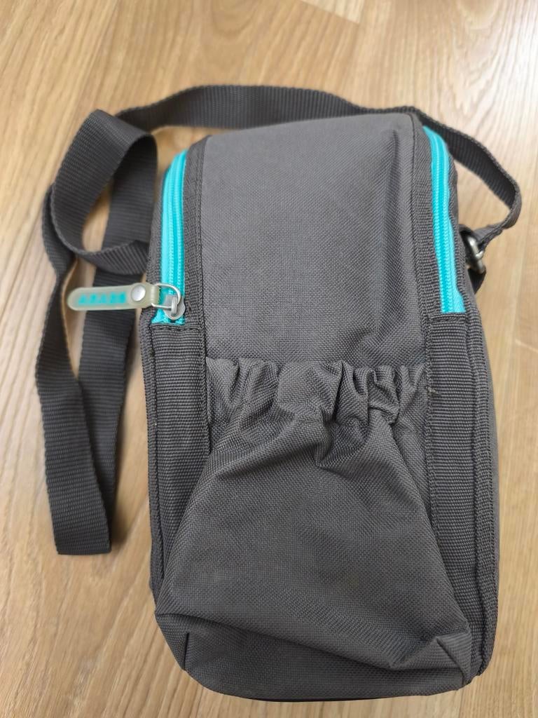 Beaba Bib'car Flessenwarmer voor onderweg, Kinderen en Baby's, Babyvoeding en Toebehoren, Zo goed als nieuw, Flessen- of potjesverwarmer
