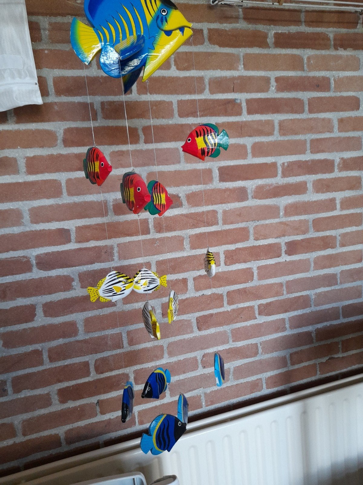 Kleurrijke vissen windgong/mobiel, Huis en Inrichting, Hout, Gebruikt, Meerkleurig, Overige stijlen