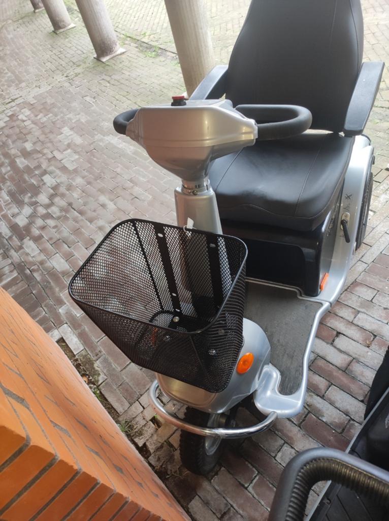 Life & Mobility Solo 3
Ts 20 scootmobiel, Ophalen, Gebruikt, Life and Mobility, 16 km/u of meer