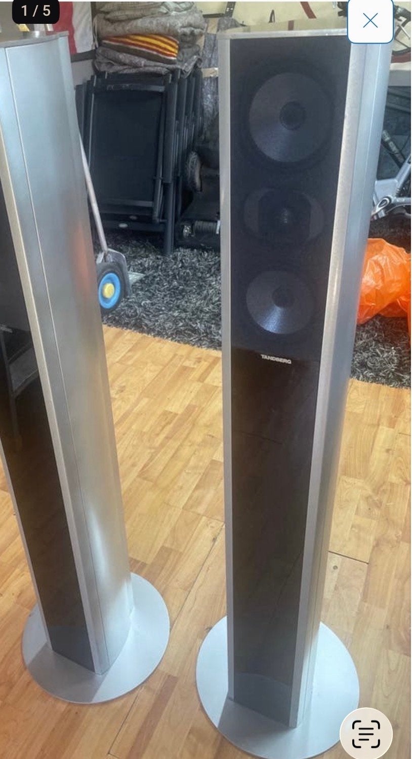 Tandberg Vloerstaande Luidsprekers - Elegant Design, Zo goed als nieuw, 60 tot 120 watt, Front, Rear of Stereo speakers, Ophalen