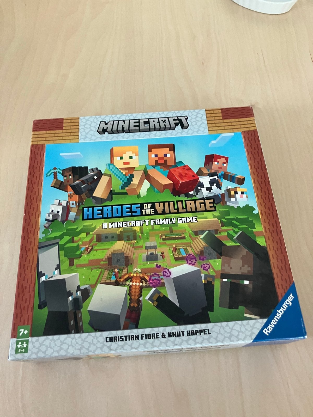 Minecraft Heroes of the Village bordspel - Compleet, Drie of vier spelers, Ophalen of Verzenden, Gebruikt