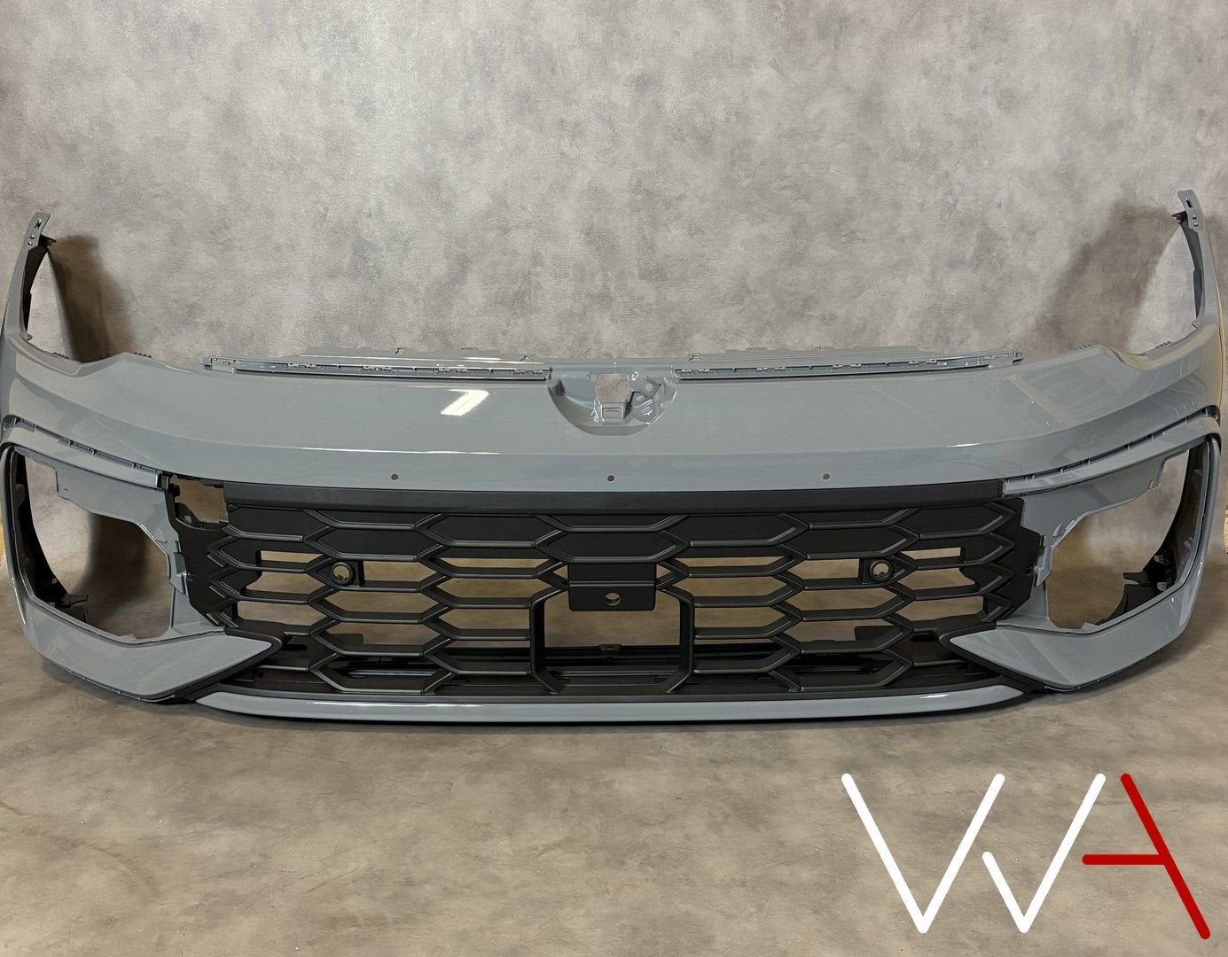 Volkswagen Golf 8 GTI Facelift voorbumper Moonstone Grey BTW, Auto-onderdelen, Carrosserie en Plaatwerk, Bumper, Volkswagen, Voor