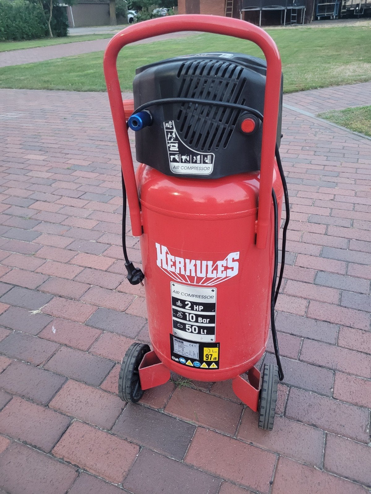 Compressor, Ophalen, 10 bar of meer, Zo goed als nieuw, Minder dan 200 liter/min