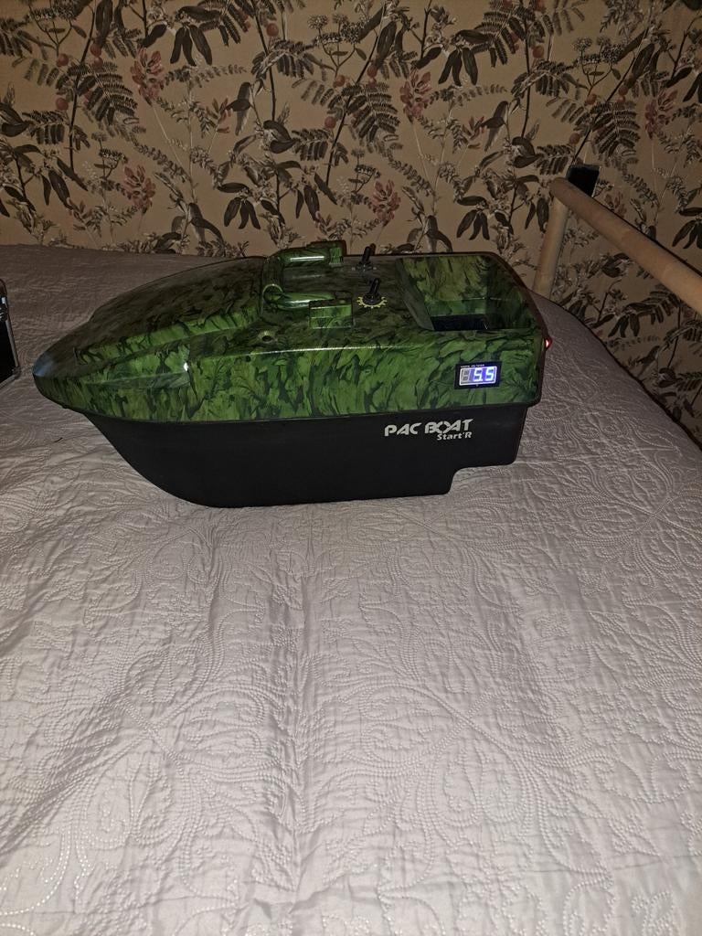 PAC BOAT Start voerboot - Camouflage groen, Ophalen, Zo goed als nieuw, Overige typen