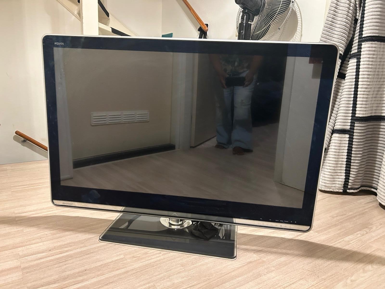 Sharp Aquos LCD TV LC-46LE820E - 46 inch Full HD, Gebruikt, 50 Hz, LCD, Ophalen of Verzenden