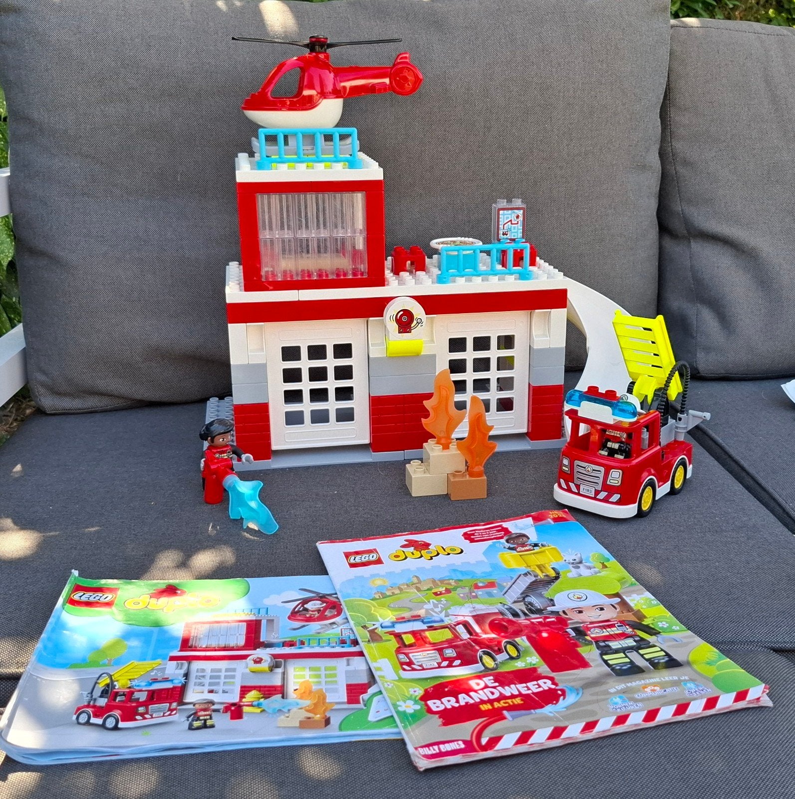 Duplo Brandweerkazerne 10970 COMPLEET, Kinderen en Baby's, Speelgoed | Duplo en Lego, Compleet, City, Verzenden, Zo goed als nieuw
