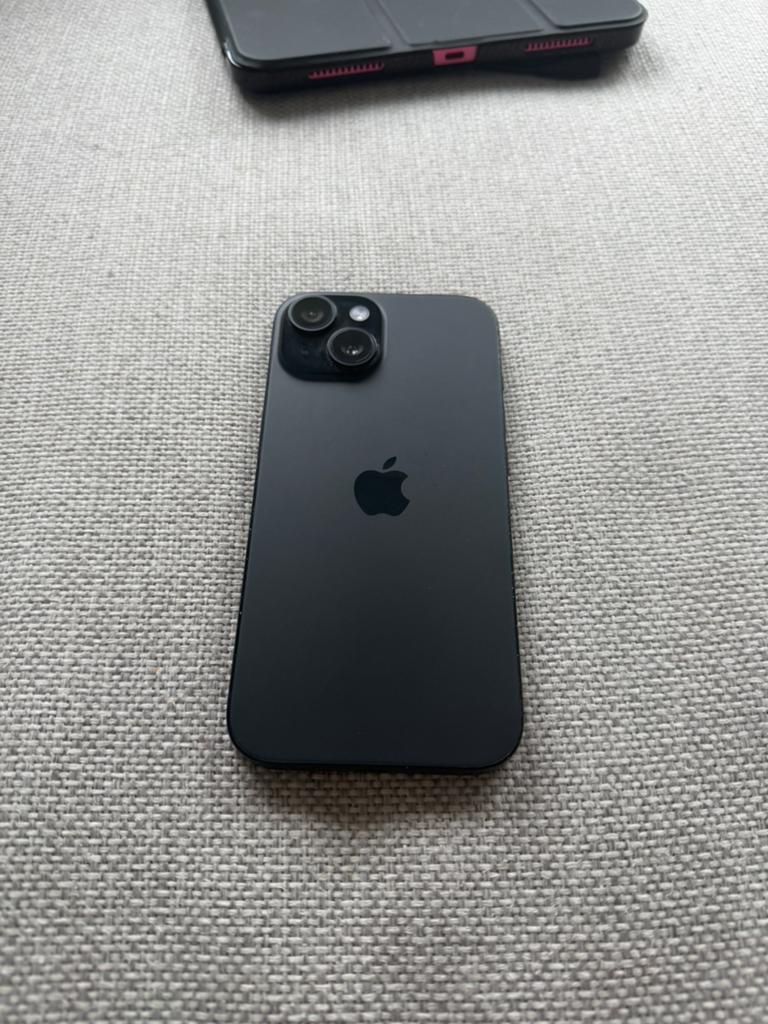 iPhone 15 128gb in goede staat, Telecommunicatie, Mobiele telefoons | Apple iPhone, Ophalen, 128 GB, IPhone 15, Zwart
