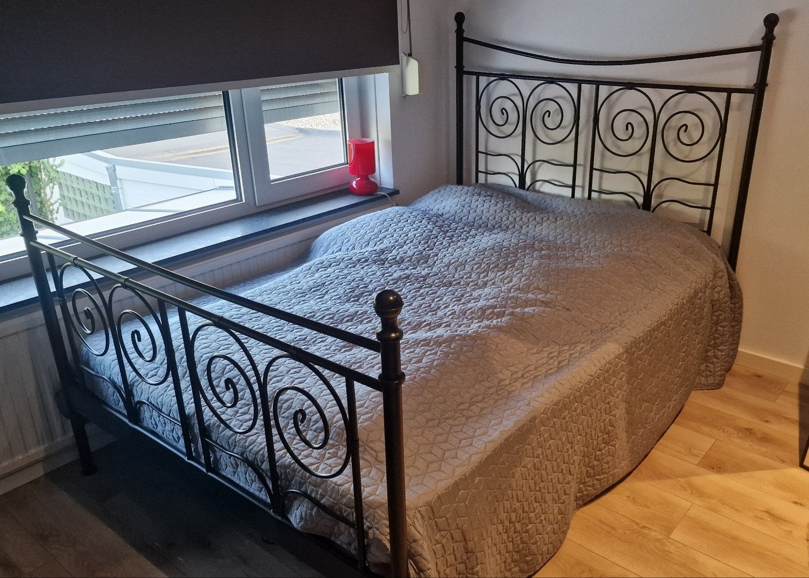 Tweepersoons (140 cm) metalen bedframe met krullen - Zwart, Gebruikt, Zwart, Tweepersoons, 200 cm