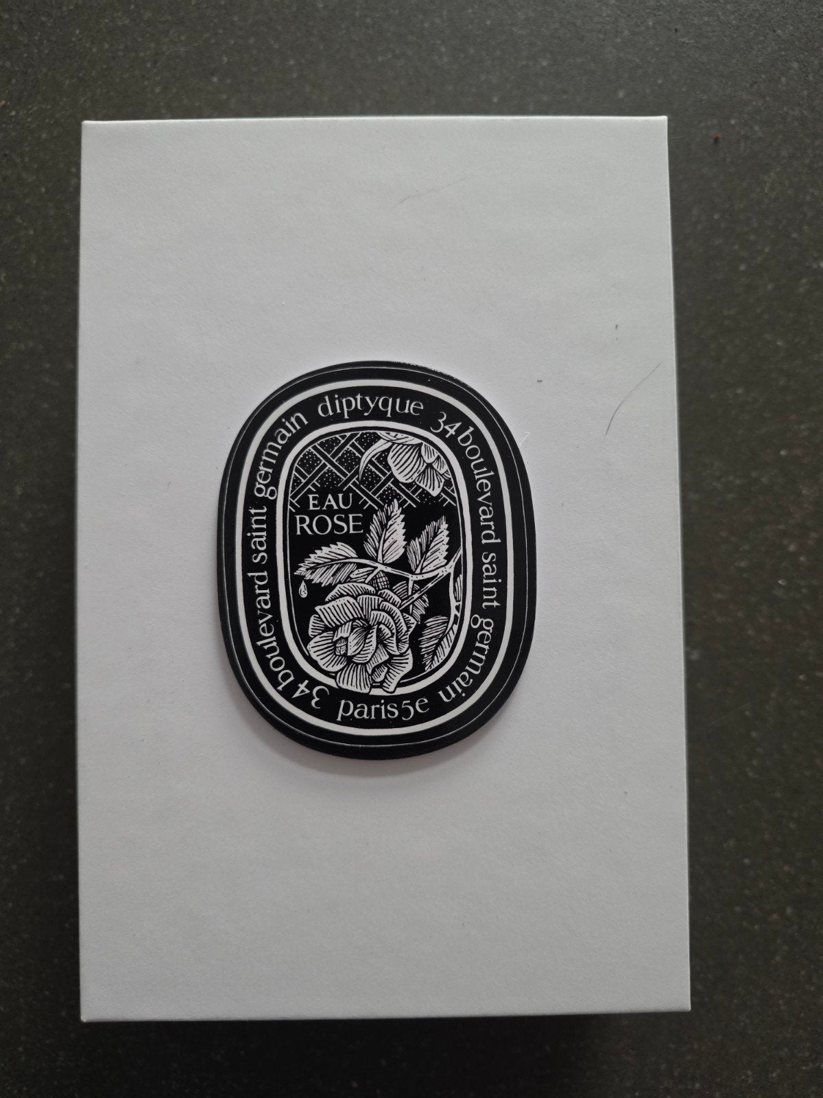 Foto 4 van Diptyque Eau Rose Eau de Parfum 75ml - Zo goed als nieuw