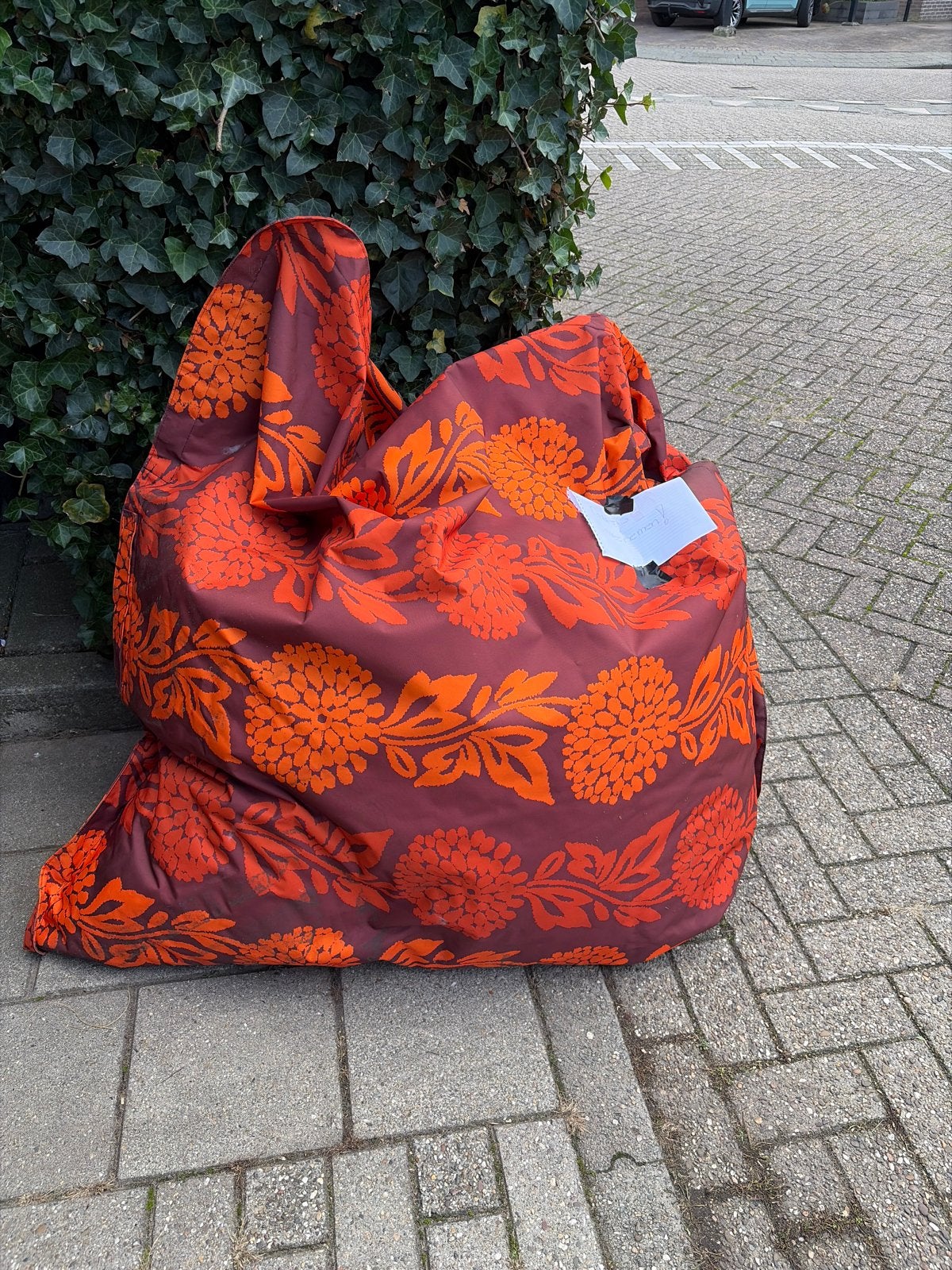 Grote zitzak met bloemenprint gratis ophalen, Ophalen of Verzenden, Gebruikt, Bruin, Zitzak