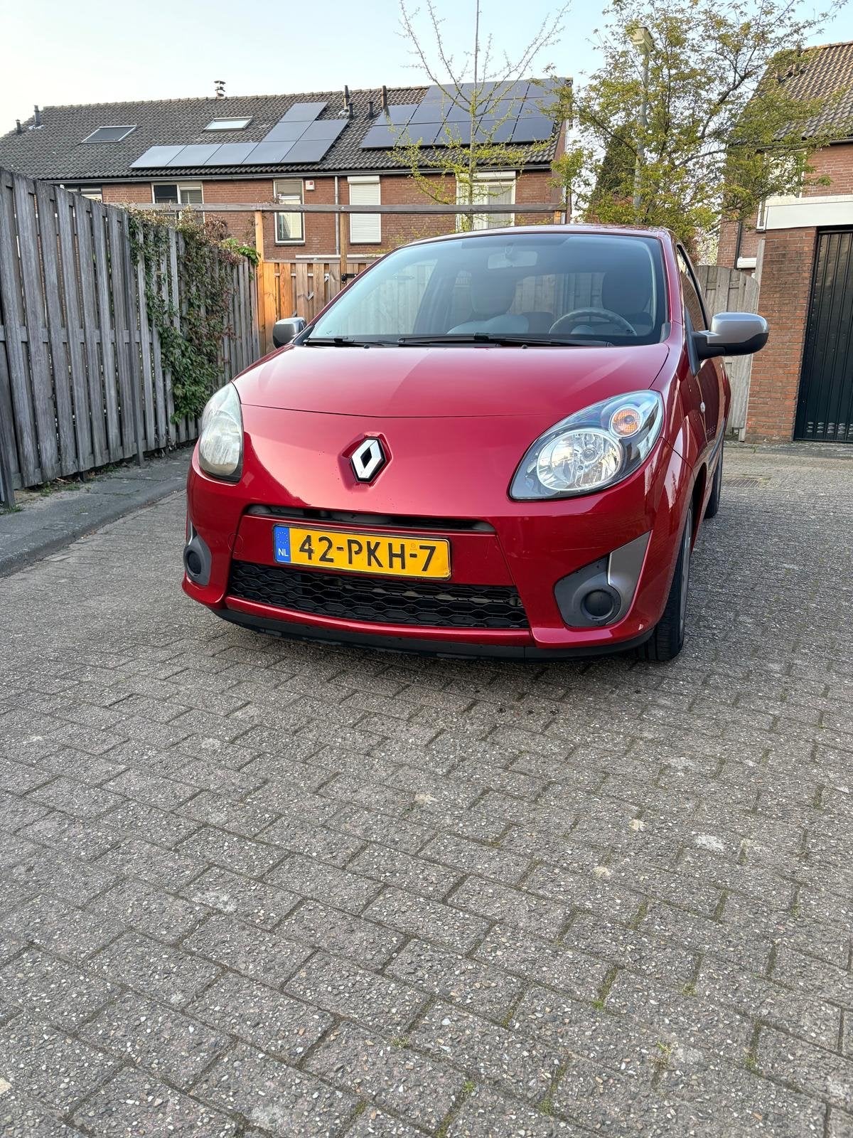 Renault Twingo 1.2 16V 2011 Rood APK 07/2027, Auto's, 839 kg, Twingo, 74 pk, 4 cilinders