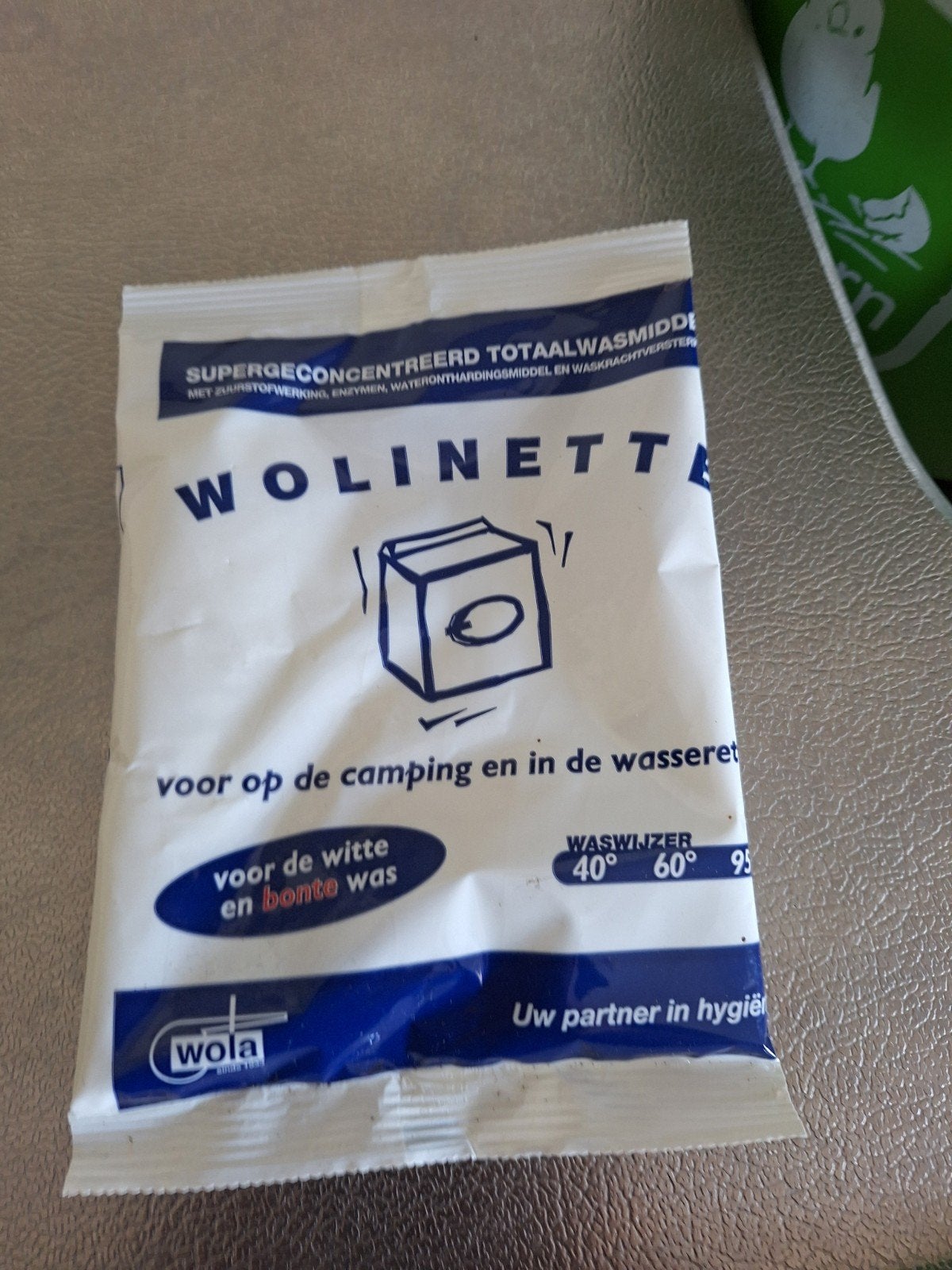 doos vol wasmiddel, Ophalen