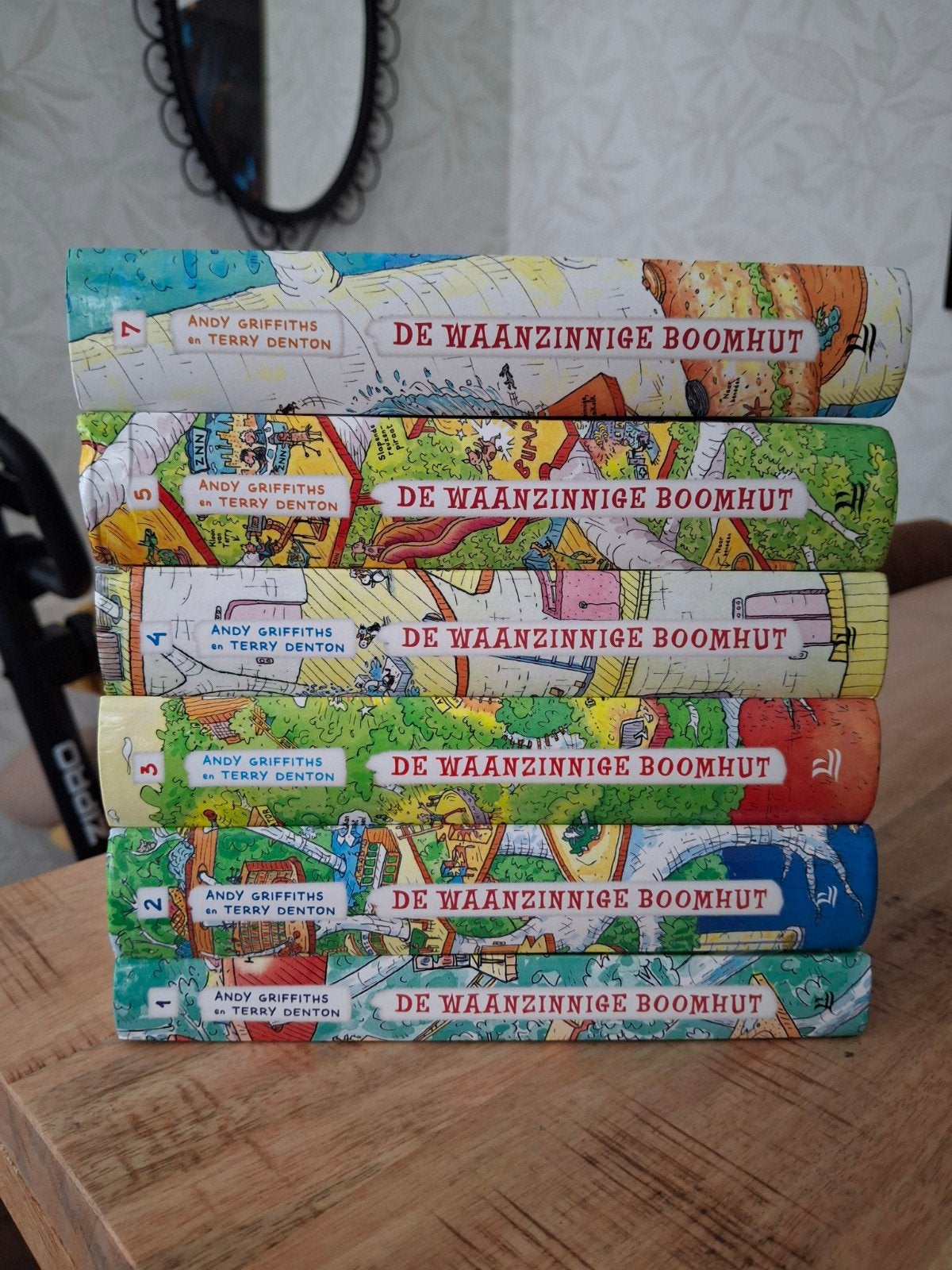 De waanzinnige boomhut, Ophalen of Verzenden, Zo goed als nieuw, Fictie algemeen