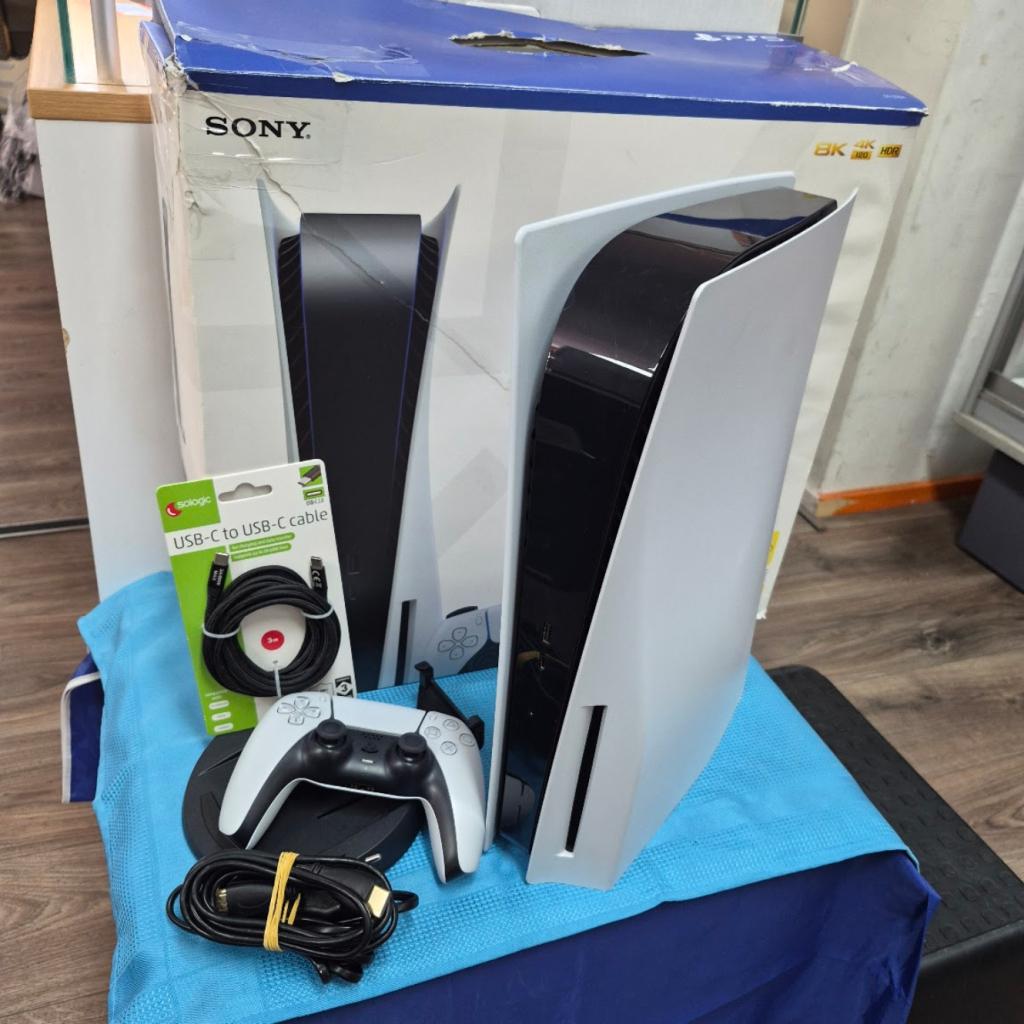 Playstation 5 Disc met 990 Pro 2TB NVMe SSD met heatsink, Spelcomputers en Games, Sony, Zo goed als nieuw, Support@sony.com, 1-7-1 Konan, Minato-ku
Tokyo 108-0075
Japan