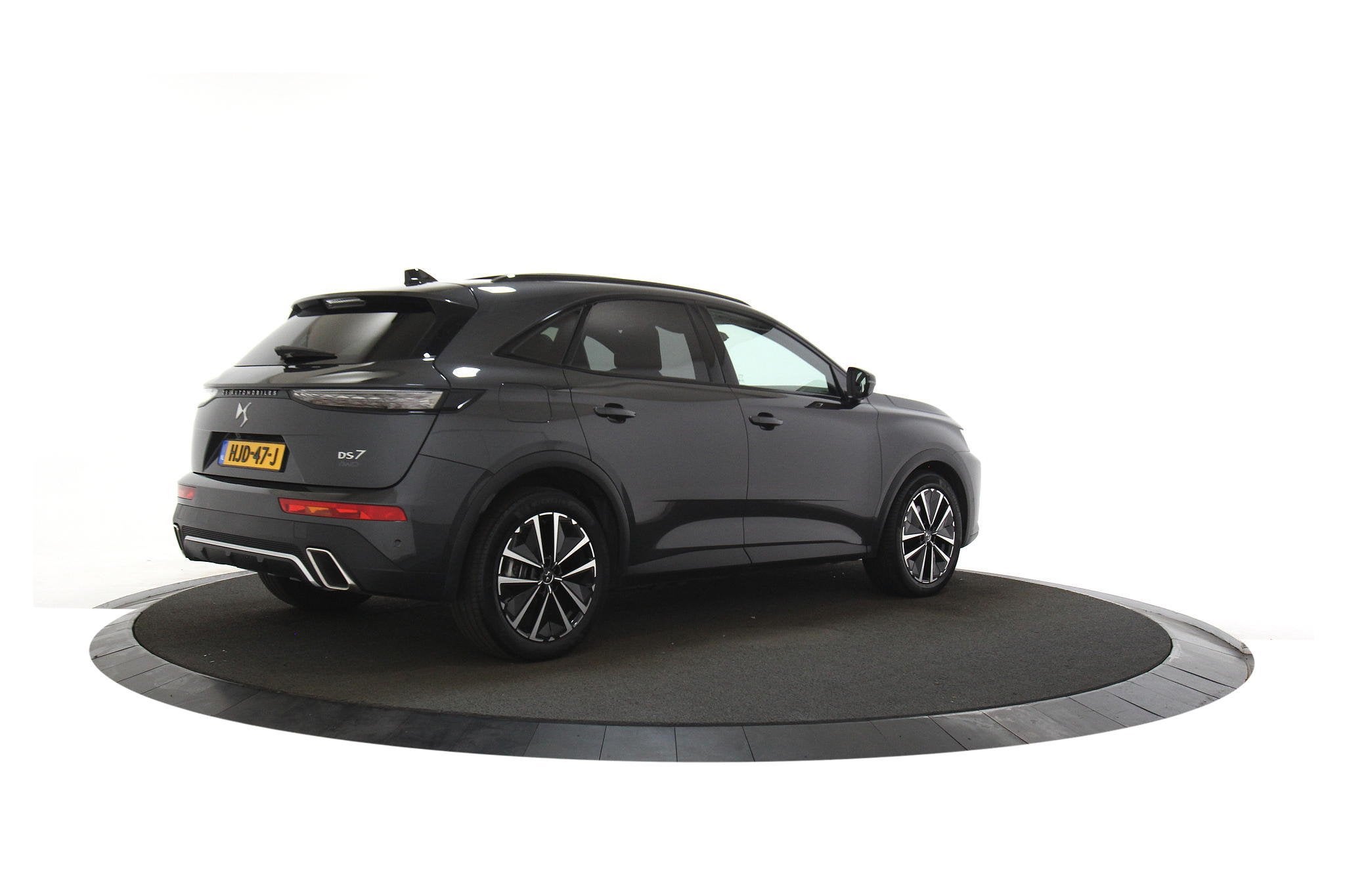 DS 7 DS 7 PLUG-IN HYBRID AWD 300 PK ÉTOILE, Automaat, Gebruikt, Euro 6, Leder en Stof