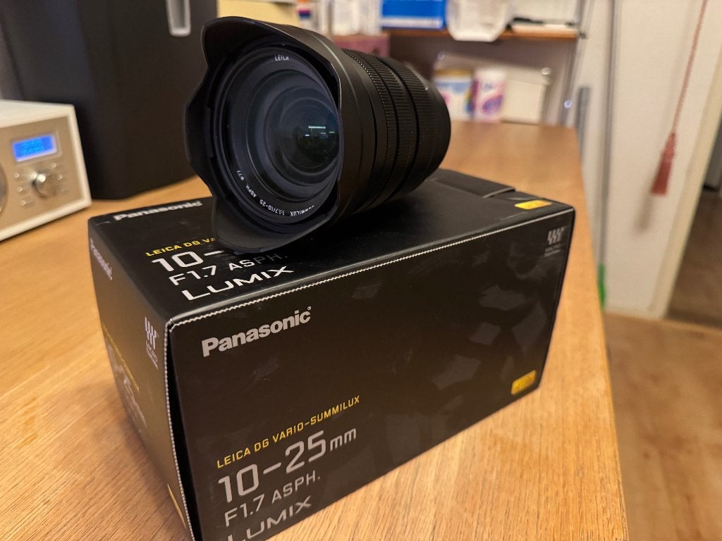 Panasonic 10-25 mm f1.7 als nieuw, Audio, Tv en Foto, Fotografie | Lenzen en Objectieven, Micro Four Thirds, Beschermhoes/tas