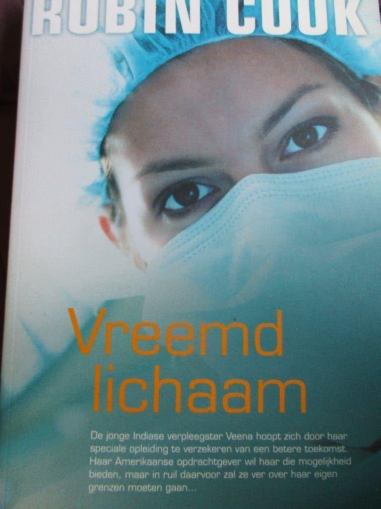 Robin Cook. "Vreemd lichaam". Medische thriller., Boeken, Thrillers, Ophalen of Verzenden, Zo goed als nieuw, Robin Cook., Amerika