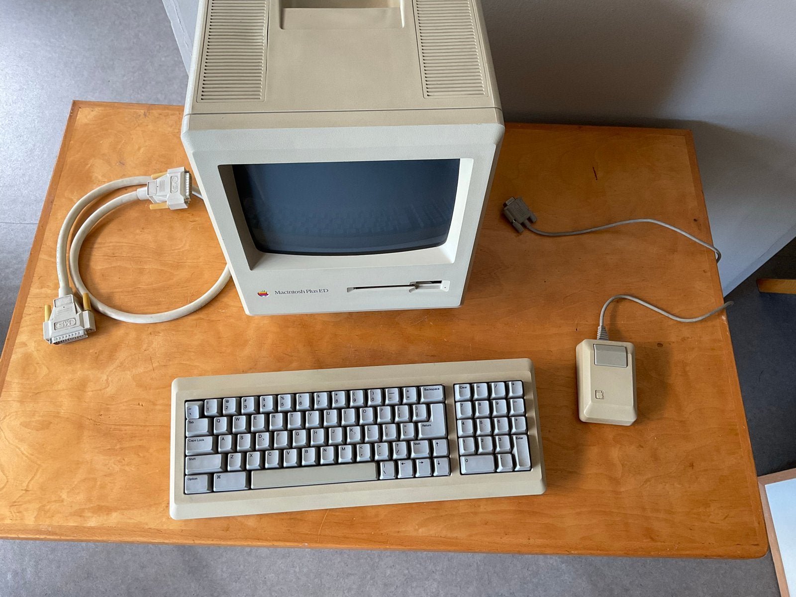 Apple Macintosh Plus ED - Vintage Computer met Toebehoren, Computers en Software, Vintage Computers, Ophalen of Verzenden