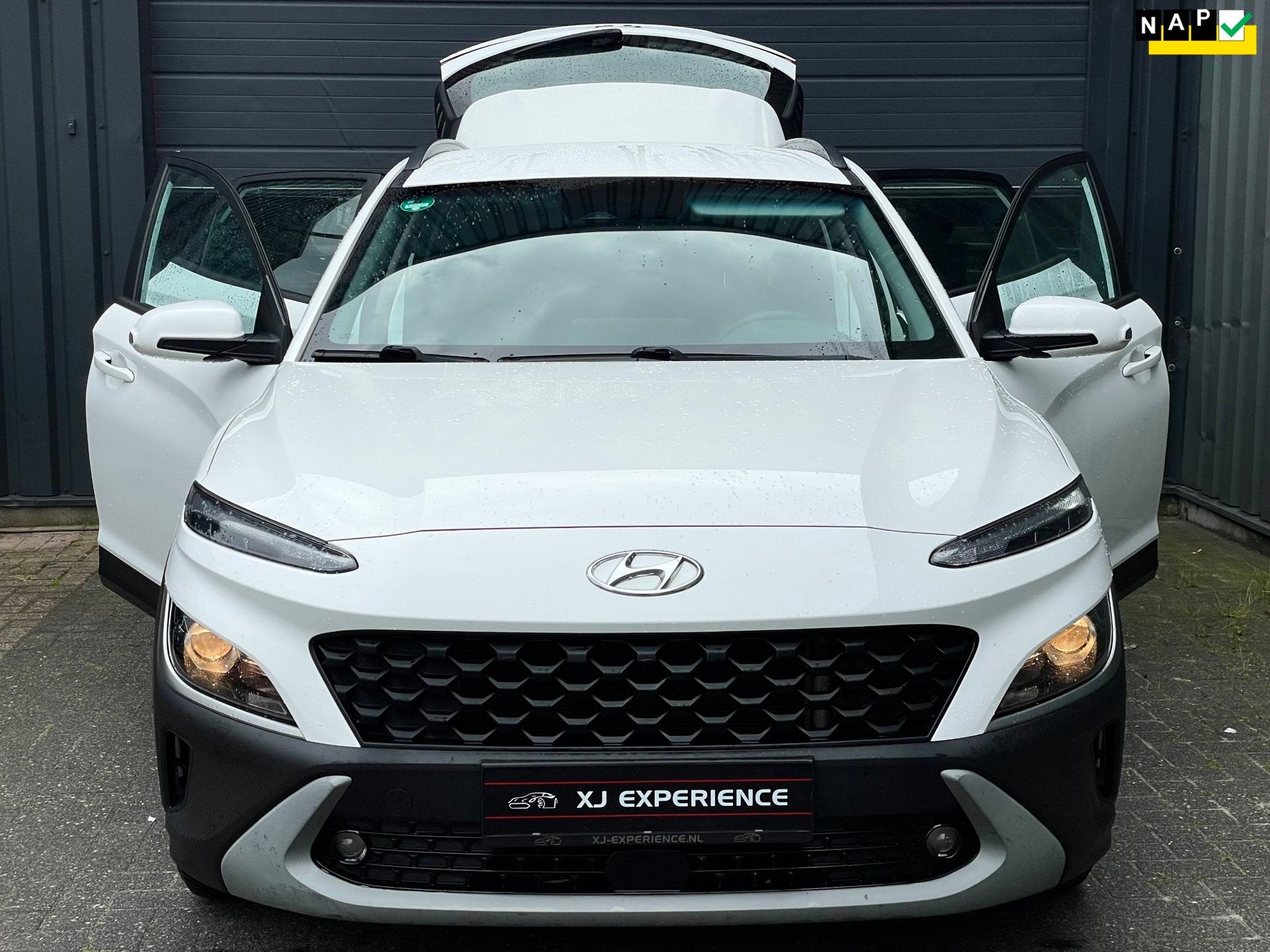 Hyundai Kona 1.0 T-GDI Comfort Smart AIRCO NAVI CAMERA BTW 1, Stof, Gebruikt, Wit, Origineel Nederlands