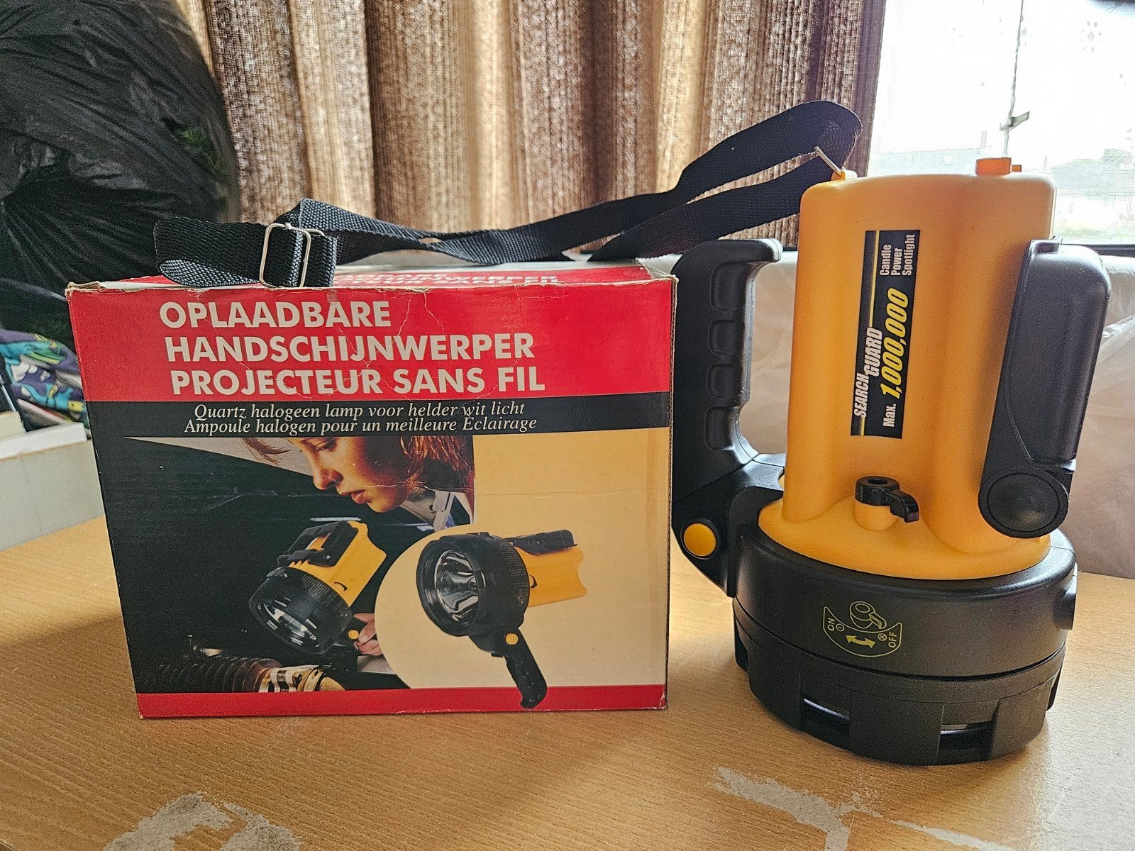 2 Oplaadbare Handschijnwerpers - Outing Gear & Search Guard, Caravans en Kamperen, Ophalen, Nieuw, Accu