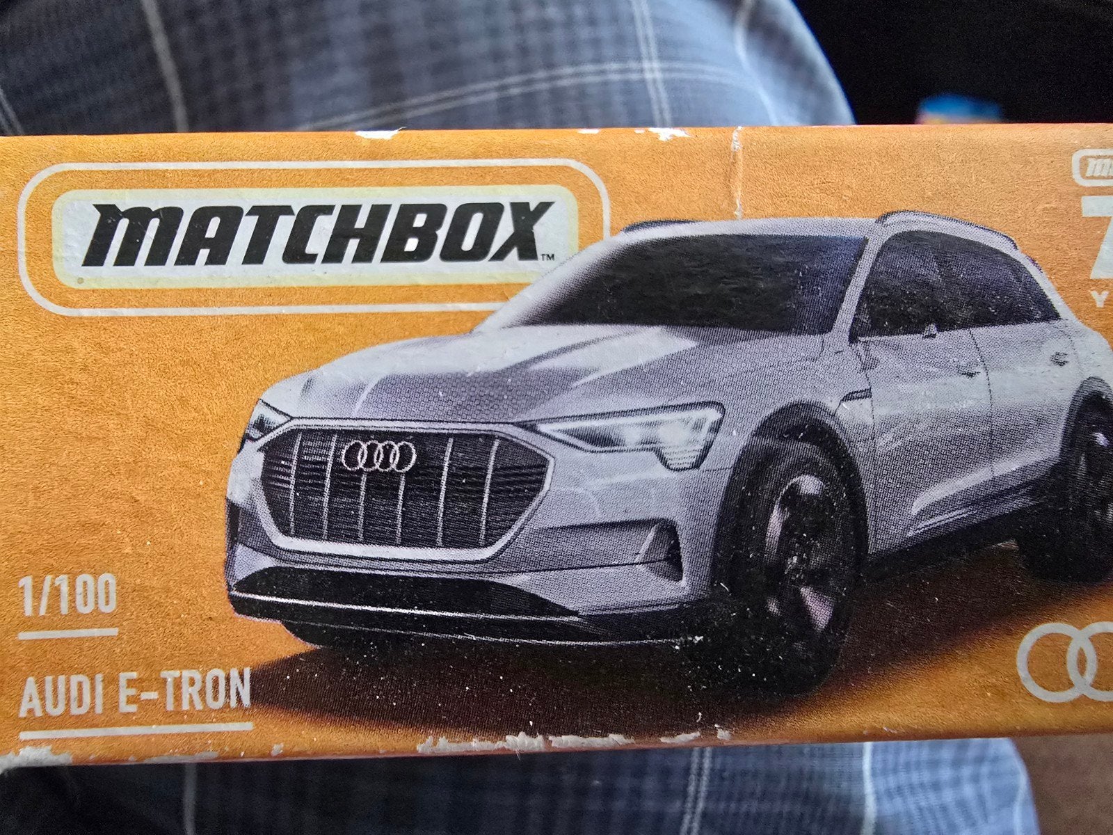Matchbox Audi E-Tron 1/100 - Nieuw in doos, Ophalen of Verzenden, Nieuw, Auto