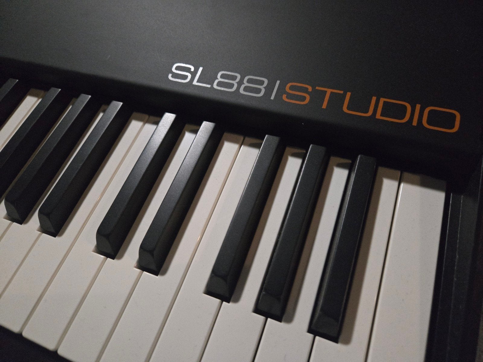 Studiologic SL88 Studio MIDI-keyboard - 88 toetsen, 88 toetsen, Zo goed als nieuw, Midi-aansluiting, Ophalen