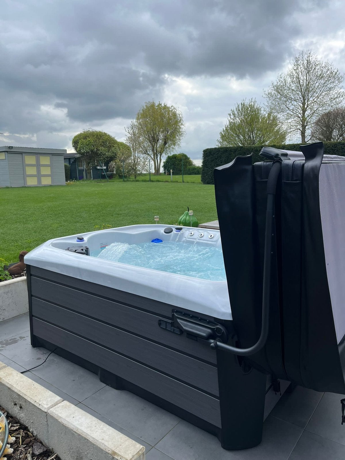 NIEUW PLUG AND PLAY SPA €4500,-, Ophalen of Verzenden, Zo goed als nieuw